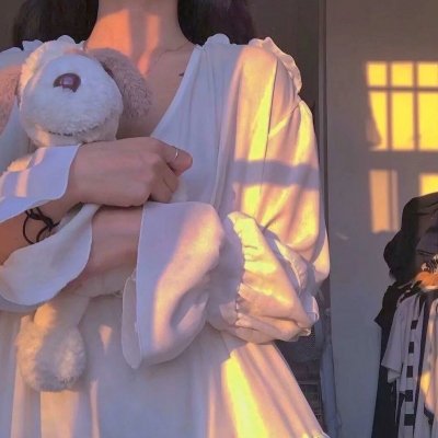 别把本宫当摆设